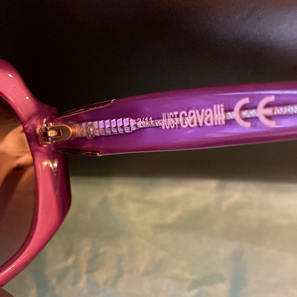Just Cavalli Gorgeous Shiny DarkRed LogoFramesGraduatedDarkRedLenses Sunglasses - Picture 4 of 15
